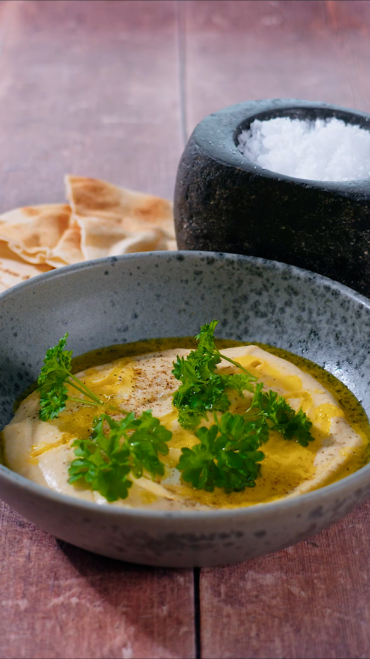Creamy Hummus with Uhhmami & Lemon